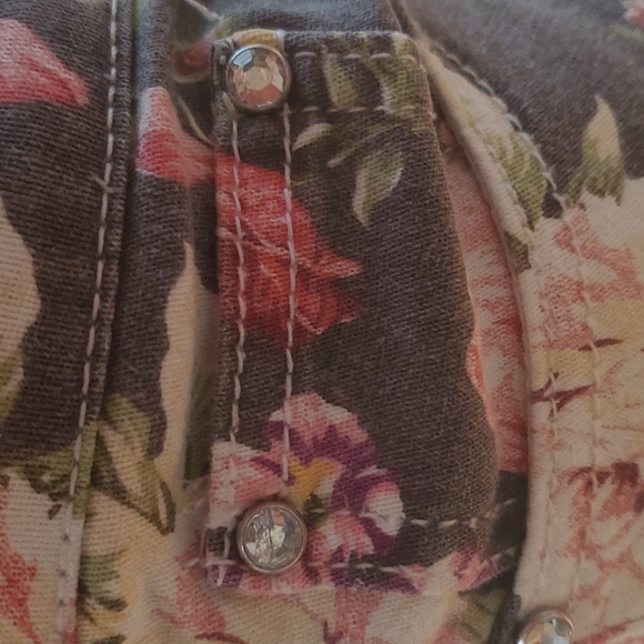 Floral faded grey Shylo Jeans size 1 - Picture 6 of 6